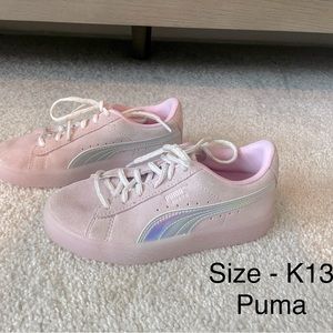 Girls Puma sneaker. Size 13